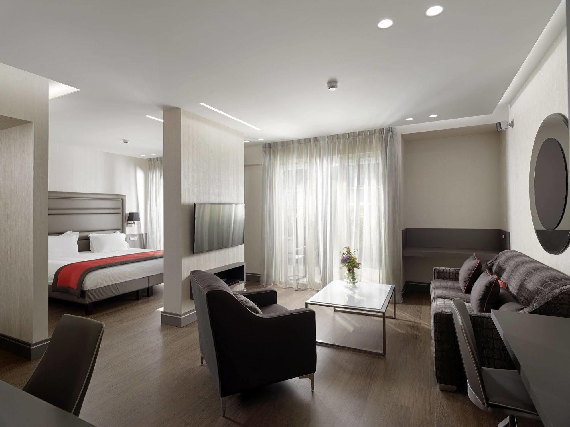 Holiday Suites Athen Exterior foto